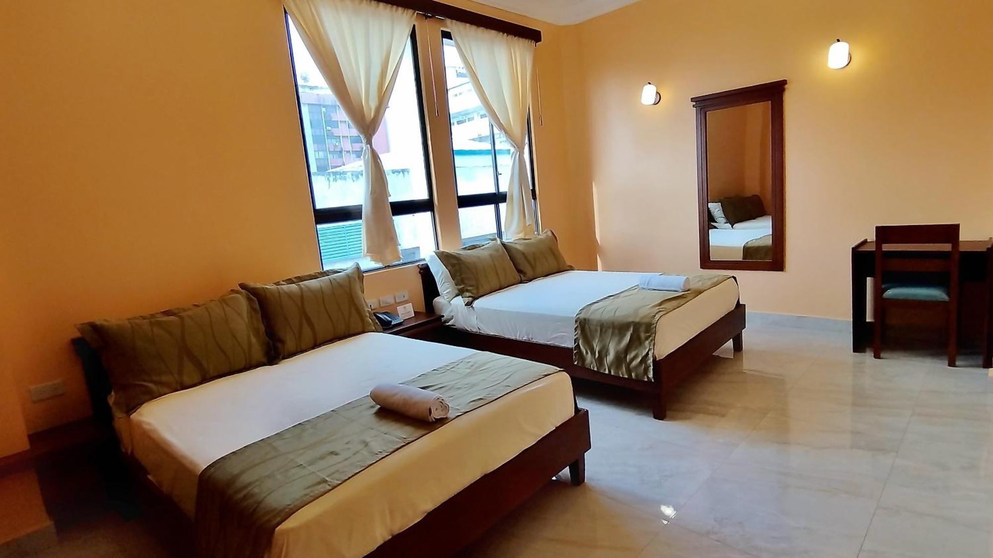 Hostal California Inn Guayaquil Exterior foto